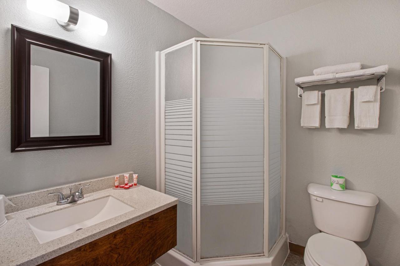Capital O Hotel Richmond Hill/Savannah Area I-95 Екстериор снимка