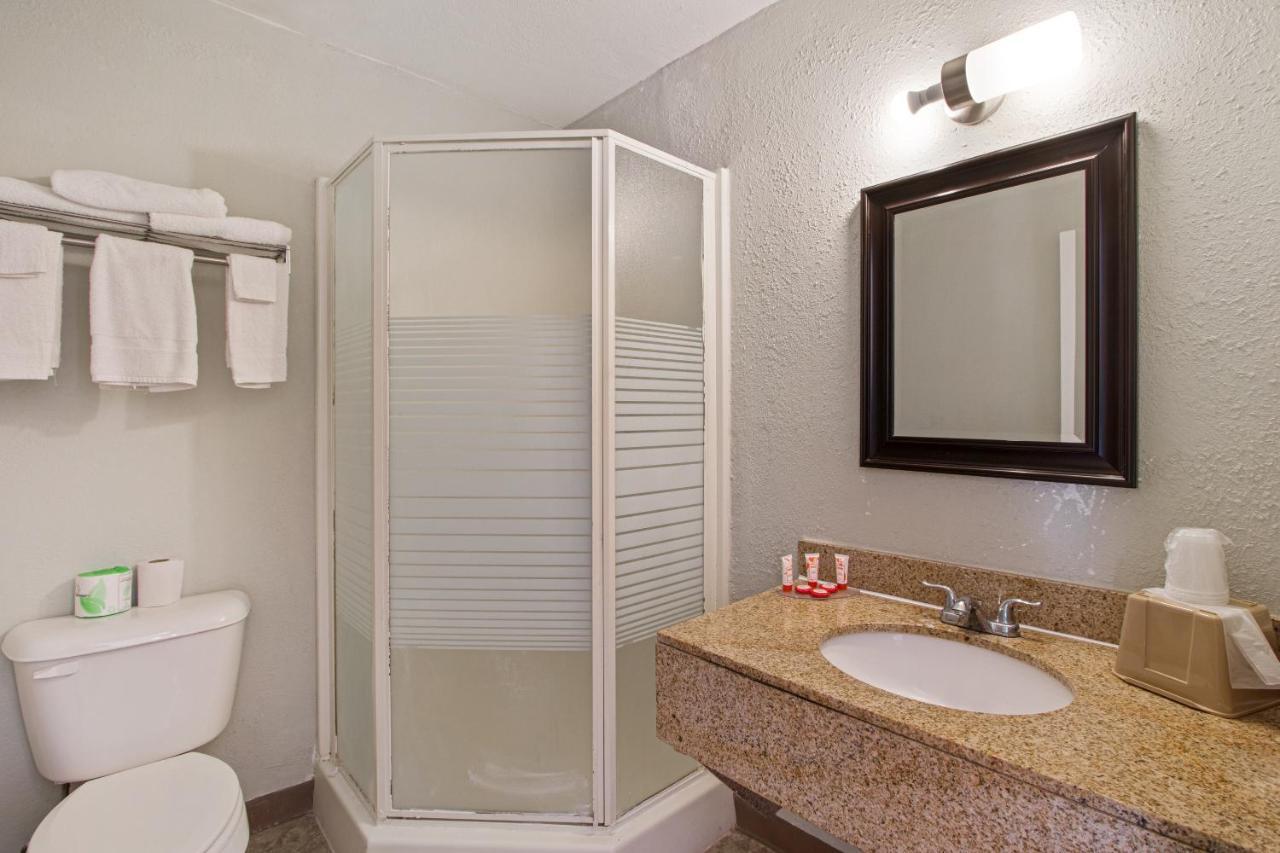 Capital O Hotel Richmond Hill/Savannah Area I-95 Екстериор снимка
